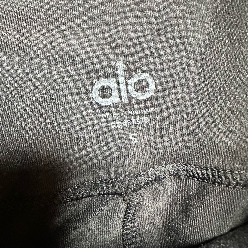 Alo Yoga Goddess Ribbed Ruched Leggings Gray & Black - Picture 13 of 14